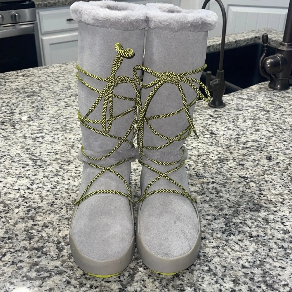 Baretraps Danney Women's Water Resistant Winter Boot Gray and Green Size 8 - Picture 7 of 17